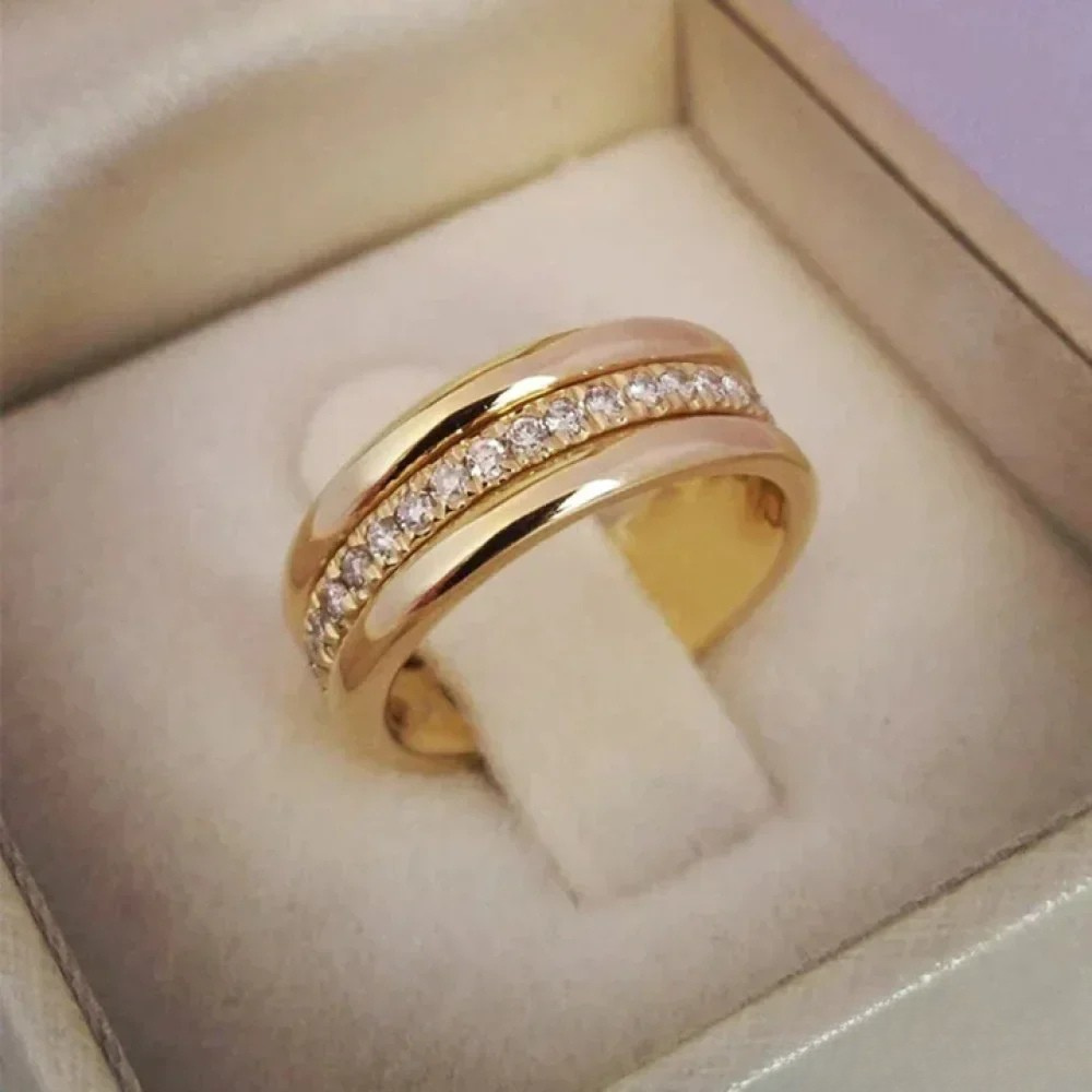 Elegant Dobbelt Zirkonia Indfattet Ring