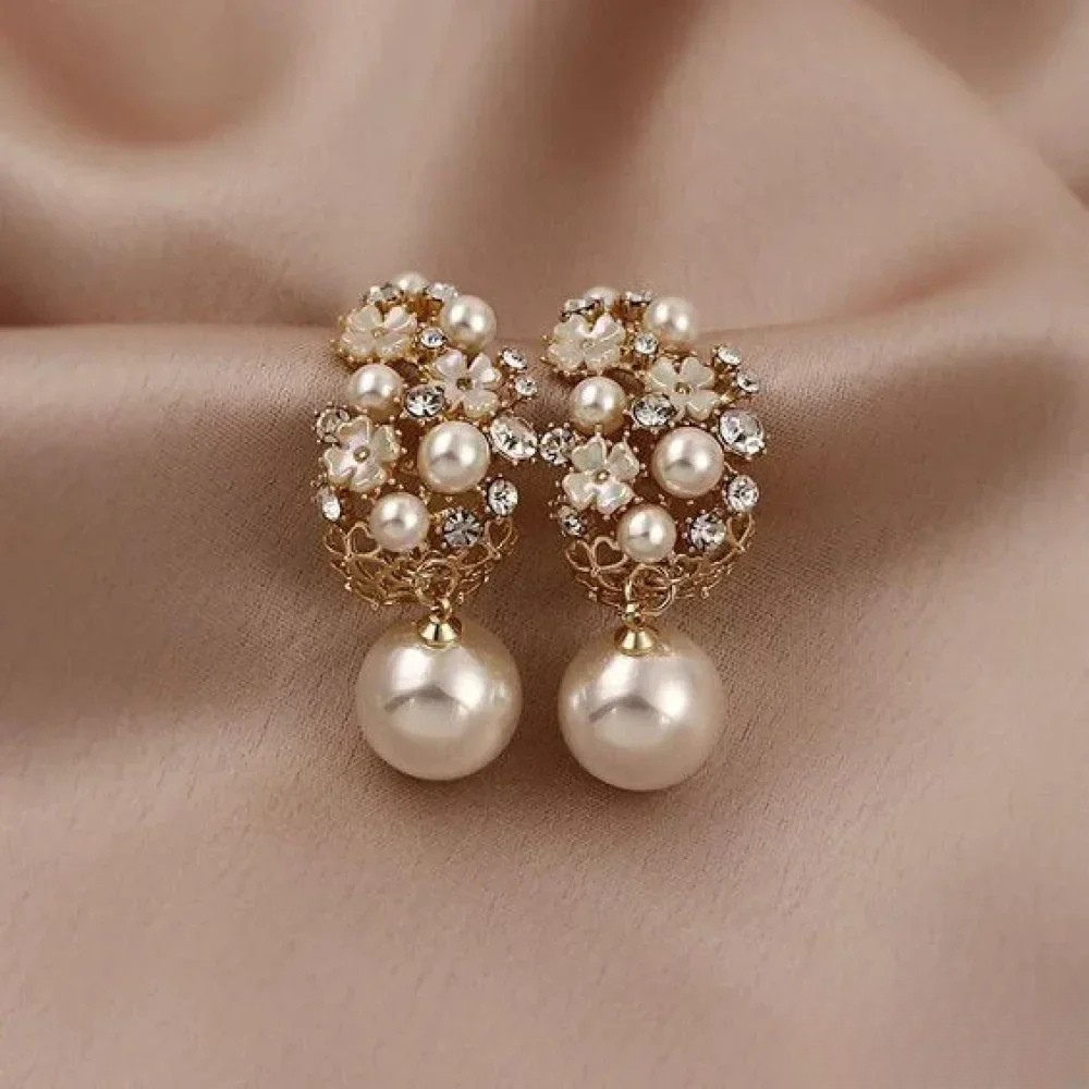 Elegant Floral Pearl Earrings