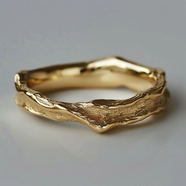Vintage ring i smedet guld