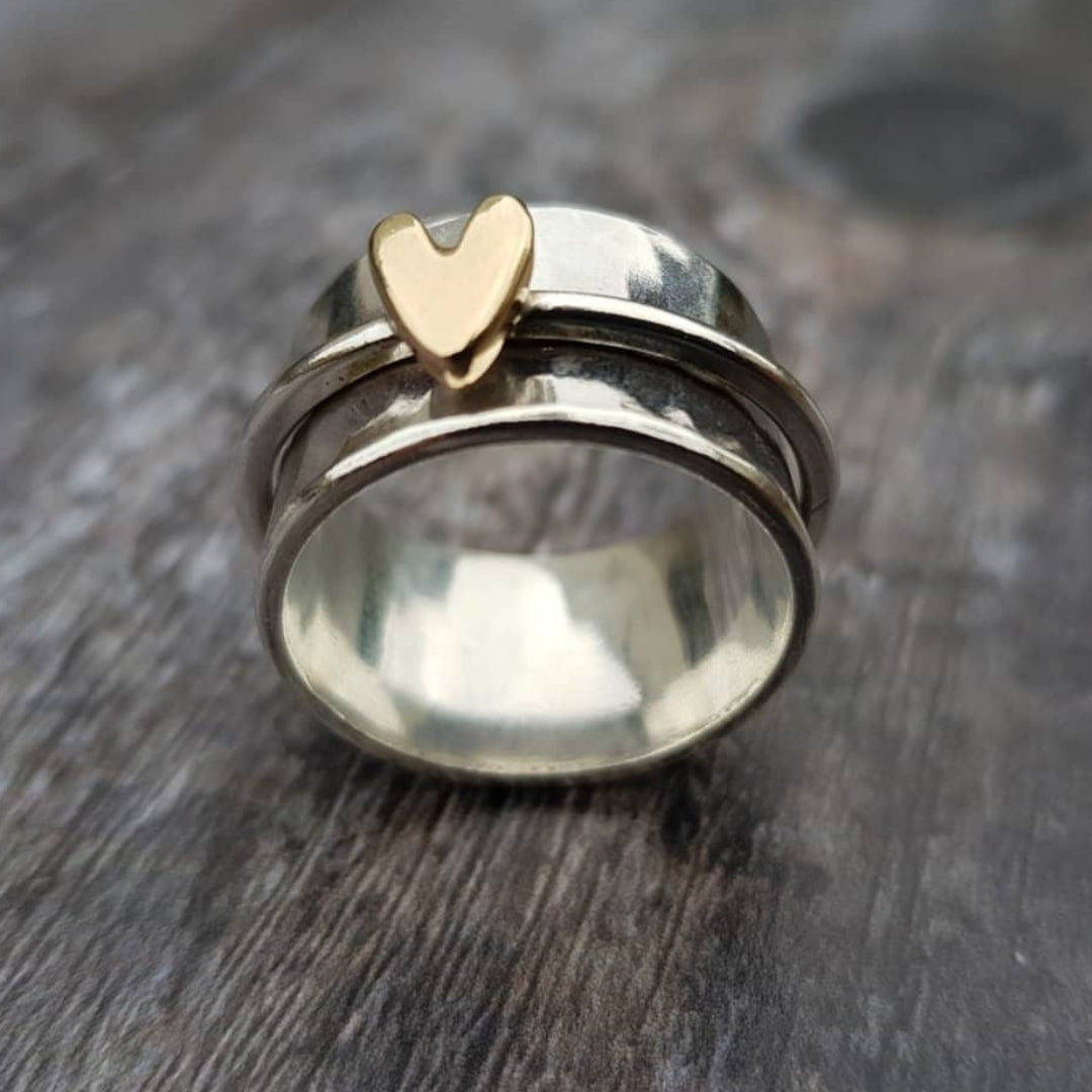 Lena™ | Kvinders Vintage Sølv Ring med Guld Hjerte