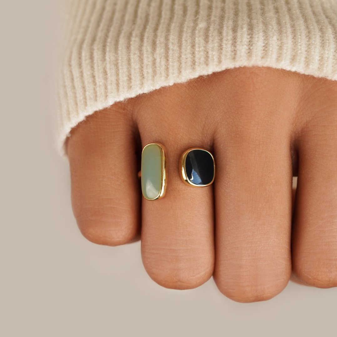 Akvamarinförsedda Ring