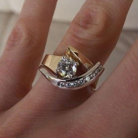 Vintage Ring med Guld- og Sølvfarvet Zircon