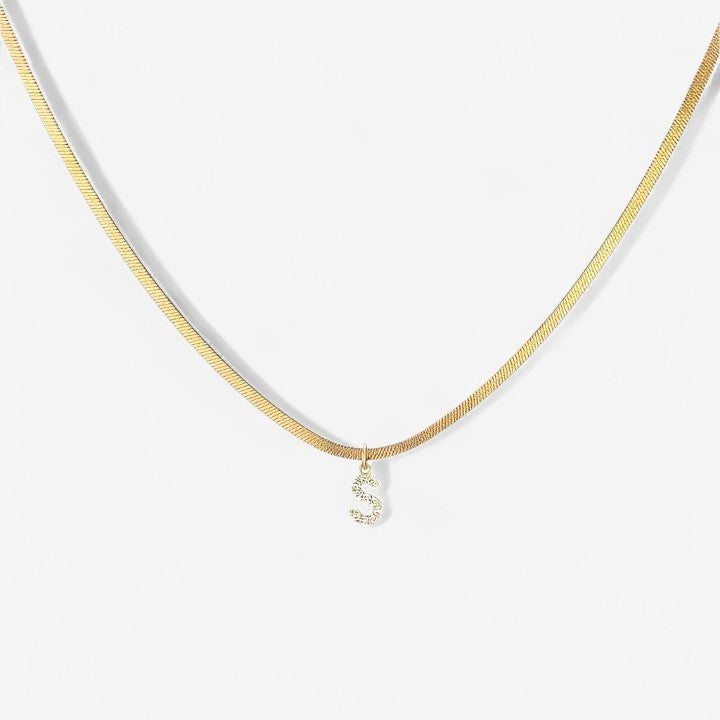 Melly Initial Herringbone Halskæde